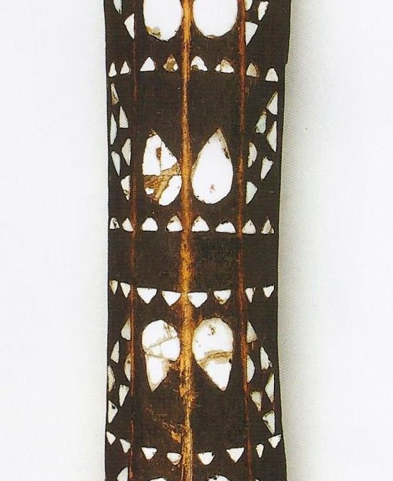 001227 Moluccas, Halmahera, dance shield