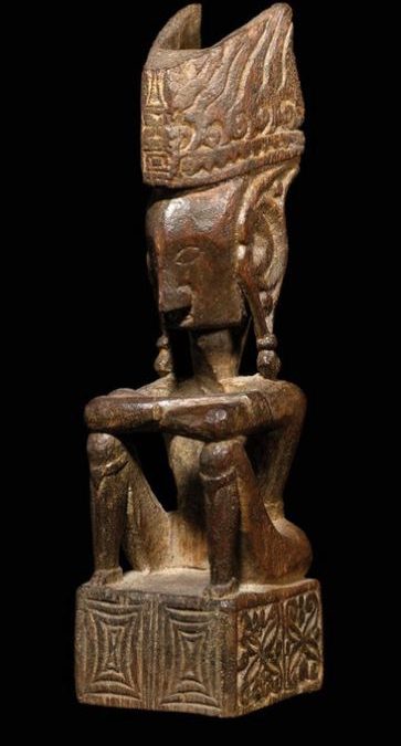 000840 Moluccas, Leti, ancestor figure