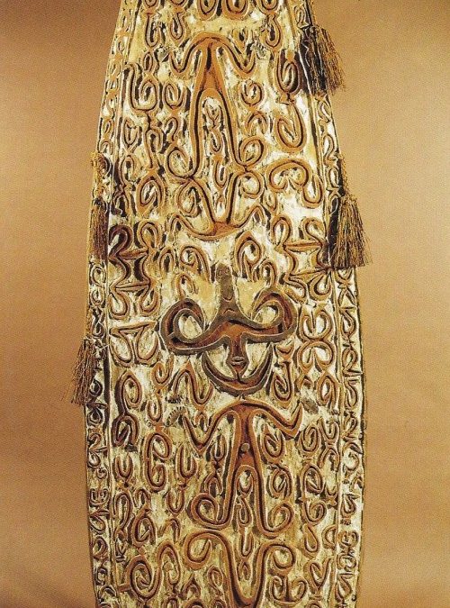 000089 Papua, NW Asmat, shield
