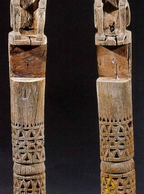 000498 Nusa Tenggara, Flores, pair of ancestor figures