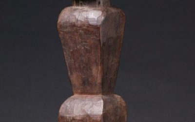 000735 Moluccas, Southwest, anthropomorphic figure