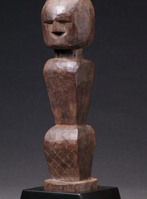 000735 Moluccas, Southwest, anthropomorphic figure