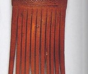000429 Sulawesi, Toraja, bamboo comb