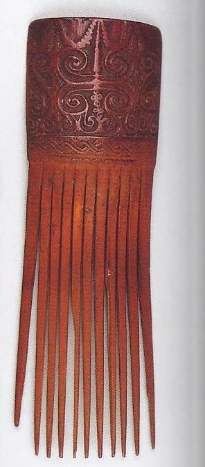 000429 Sulawesi, Toraja, bamboo comb