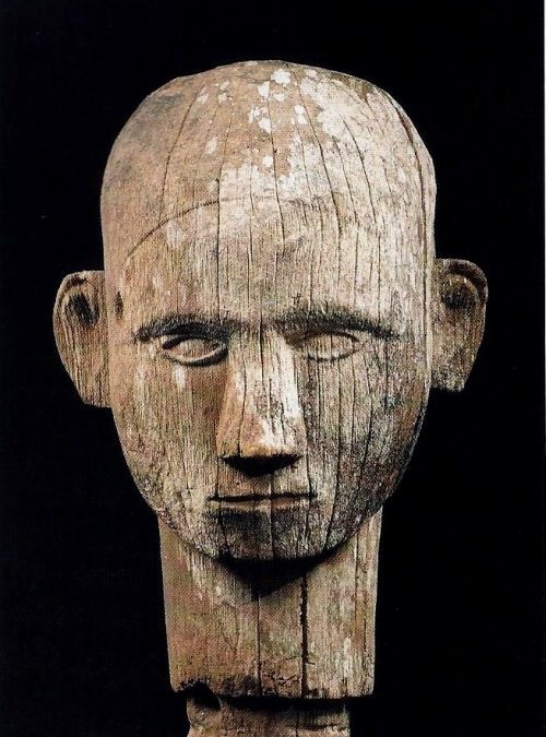 000169 Sulawesi, Toraja, human head