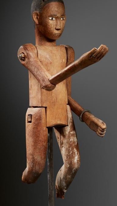 000959 Sulawesi, Toraja, funerary figure