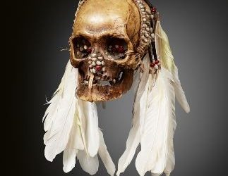 000974 Papua Barat, Asmat, ancestor skull