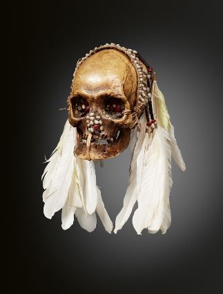 000974 Papua Barat, Asmat, ancestor skull