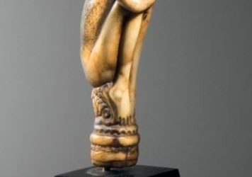 001464 Nusa Tenggara, Lombok, hilt of a betel cutter