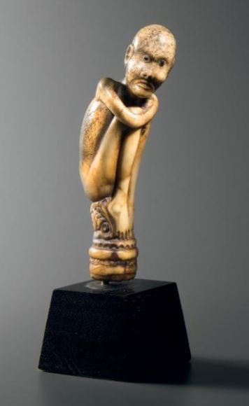 001464 Nusa Tenggara, Lombok, hilt of a betel cutter