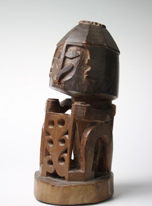 000004 Papua Barat, Teluk Cenderawasih, ancestor figure