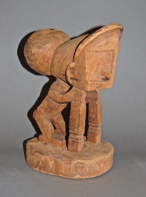 000441 Papua Barat, Teluk Cenderawasih, ancestor figure