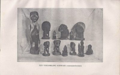 000470 Papua Barat, Teluk Cenderawasih, ancestor figures