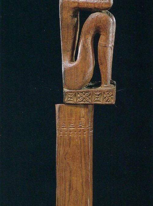 000637 Moluccas, Leti or Sermata, statue of a deity
