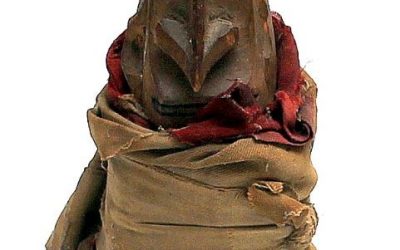 000818 Papua Barat, Teluk Cenderawasih, ancestor figure