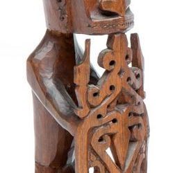 000843 Papua Barat, Teluk Cenderawasih, ancestor figure