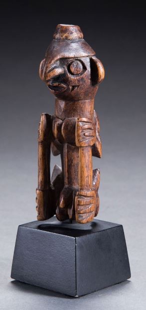 000847 Papua Barat, Teluk Yos Sudarso (Humboldt Bay), amulet