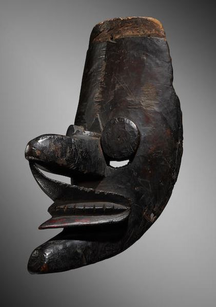 000921 Borneo, East Kalimantan, Dayak, Bahau, face mask