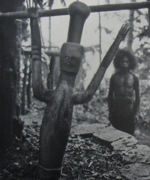 001013 Nusa Tenggara, Alor, ancestor figure
