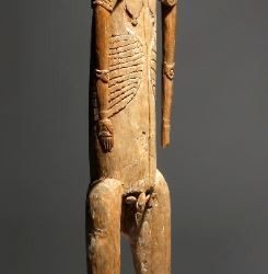 001016 Papua Barat, Asmat, Casuarinen Coast, ancestor figure