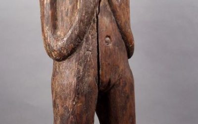 001021 Papua Barat, Lake Sentani, human figure