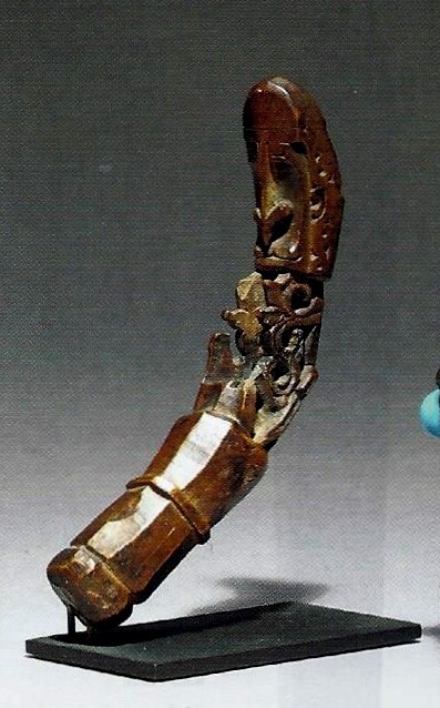 000626 Papua Barat, Cenderawasih Bay, amulet