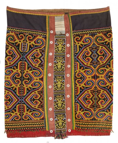 000951 Borneo, West Kalimantan, Dayak, Maloh or Taman, skirt