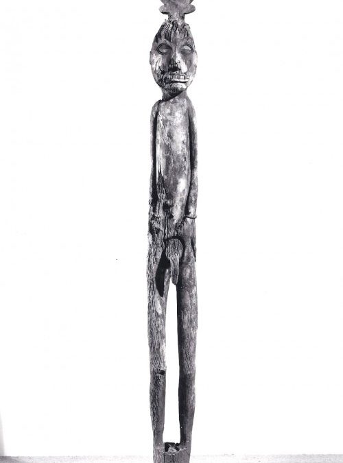 001038 Borneo, East Kalimantan, protective figure