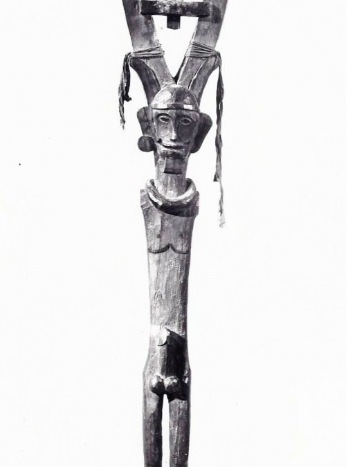 001046 Sumatra, South Nias, forked anthropomorphic figure