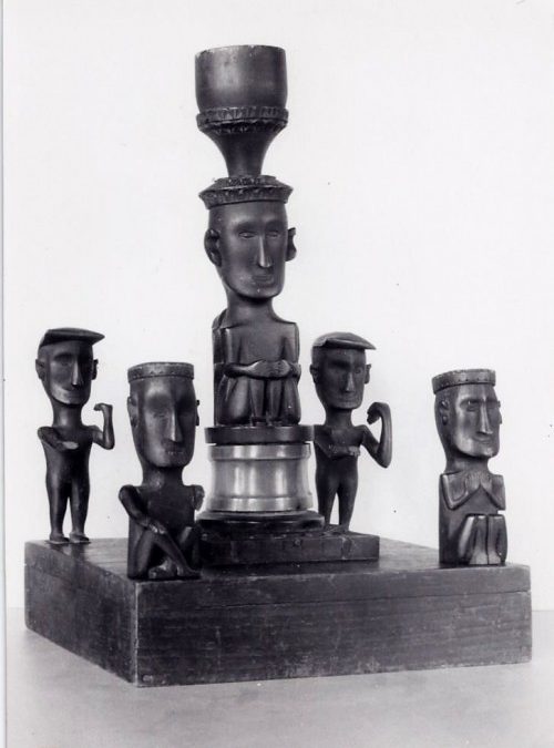 001049 Sumatra, Batak, model of grave monument