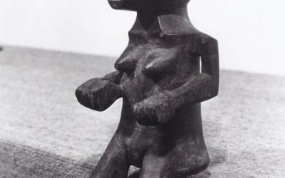 001060 Nusa Tenggara, Flores, ancestor figure