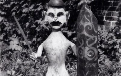 001063 Borneo, East Kalimantan, Dayak, protective figure