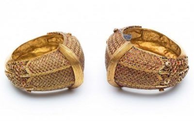 001079 Sumatra, Minangkabau, Payakumbu district, pair of bracelets