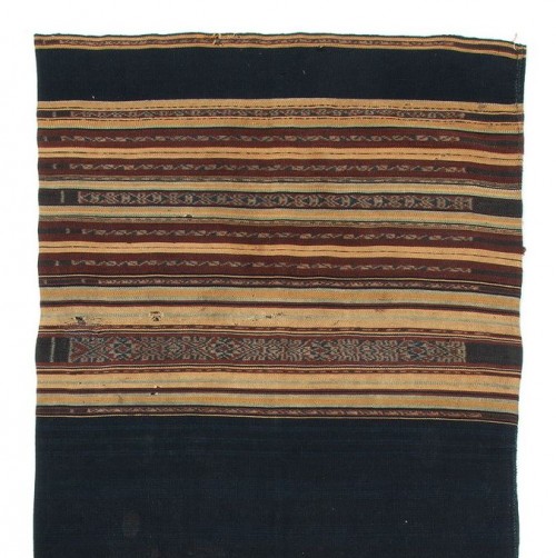 001085 Nusa Tenggara, Lembata, festive sarong