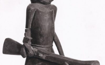 001093 Sumatra, Batak, Karo, spirit boat figure