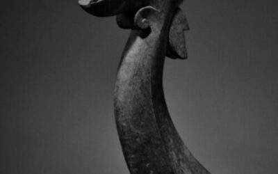 001109 Borneo, Kalimantan, Dayak, ossuary finial