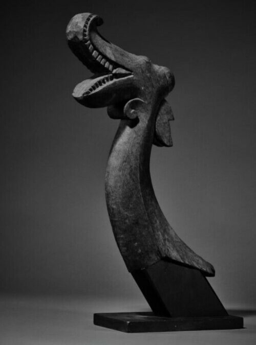 001109 Borneo, Kalimantan, Dayak, ossuary finial