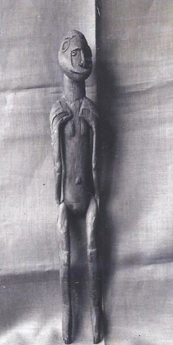 001125 Papua, Asmat, ancestor figure