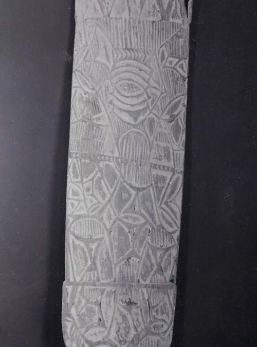 001126 Papua, Kamoro, ancestor board