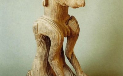 001140 Moluccas, Damer, plank figure
