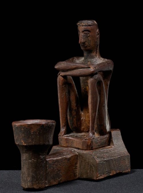 001160 Moluccas, Leti, ancestor figure with offering recepticle