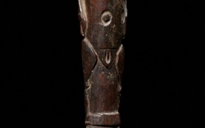 001152 Papua Barat, Lake Sentani, ceremonial tool handle