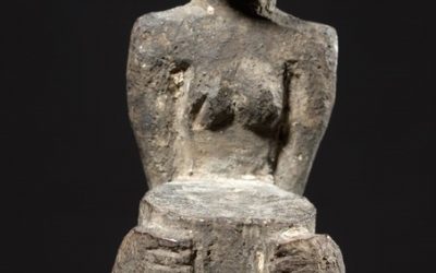 001154 Moluccas, Leti, ancestor figure