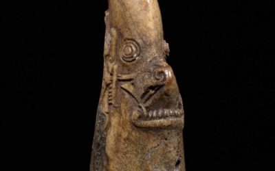 001158 Borneo, East Kalimantan, Bahau Dayak, awl handle
