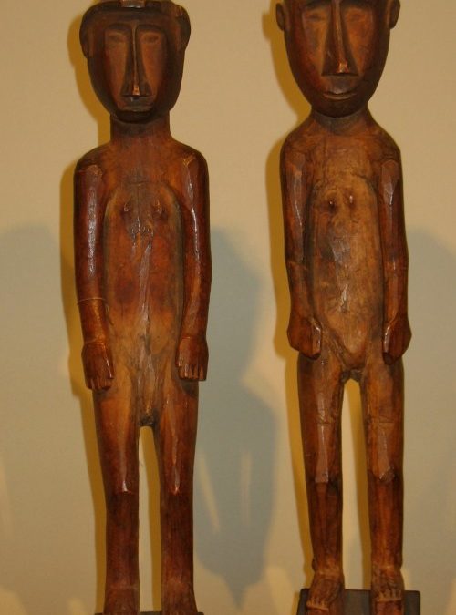 001170 Nusa Tenggara, Ataoro, pair of ancestral effigies