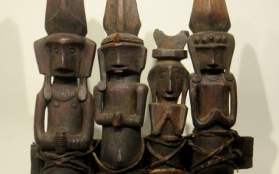 001174 Sumatra, Nias, row of ancestor figures