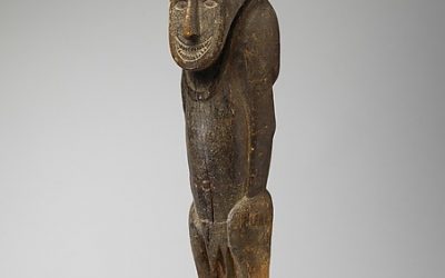 000267 Papua Barat, Lake Sentani, male figure