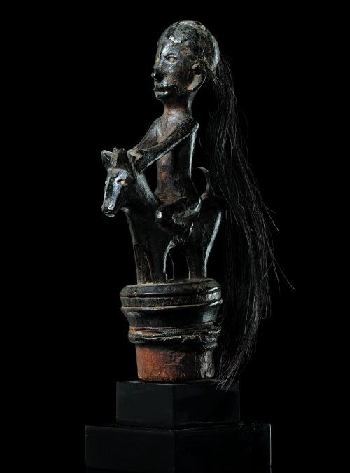 000354 Sumatra, Batak, top of a staff