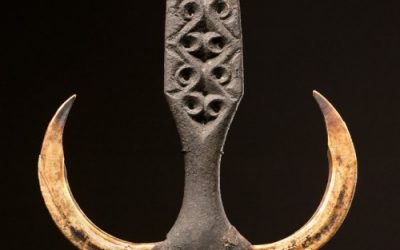 001184 Borneo, East Kalimantan, Bahau Dayak, suspension hook for skulls