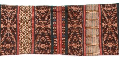 001209 Nusa Tenggara, East Sumba, aristocratic festive sarong
